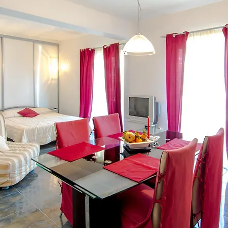 Duje Apartment *