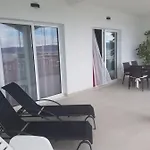 Duje *