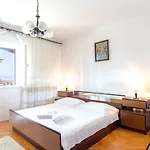 Apartment Duje