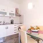 Duje Apartment