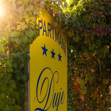 Duje Apartament