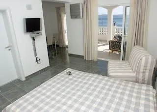 Duje Апартаменты *