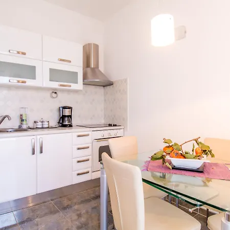 Duje Apartment